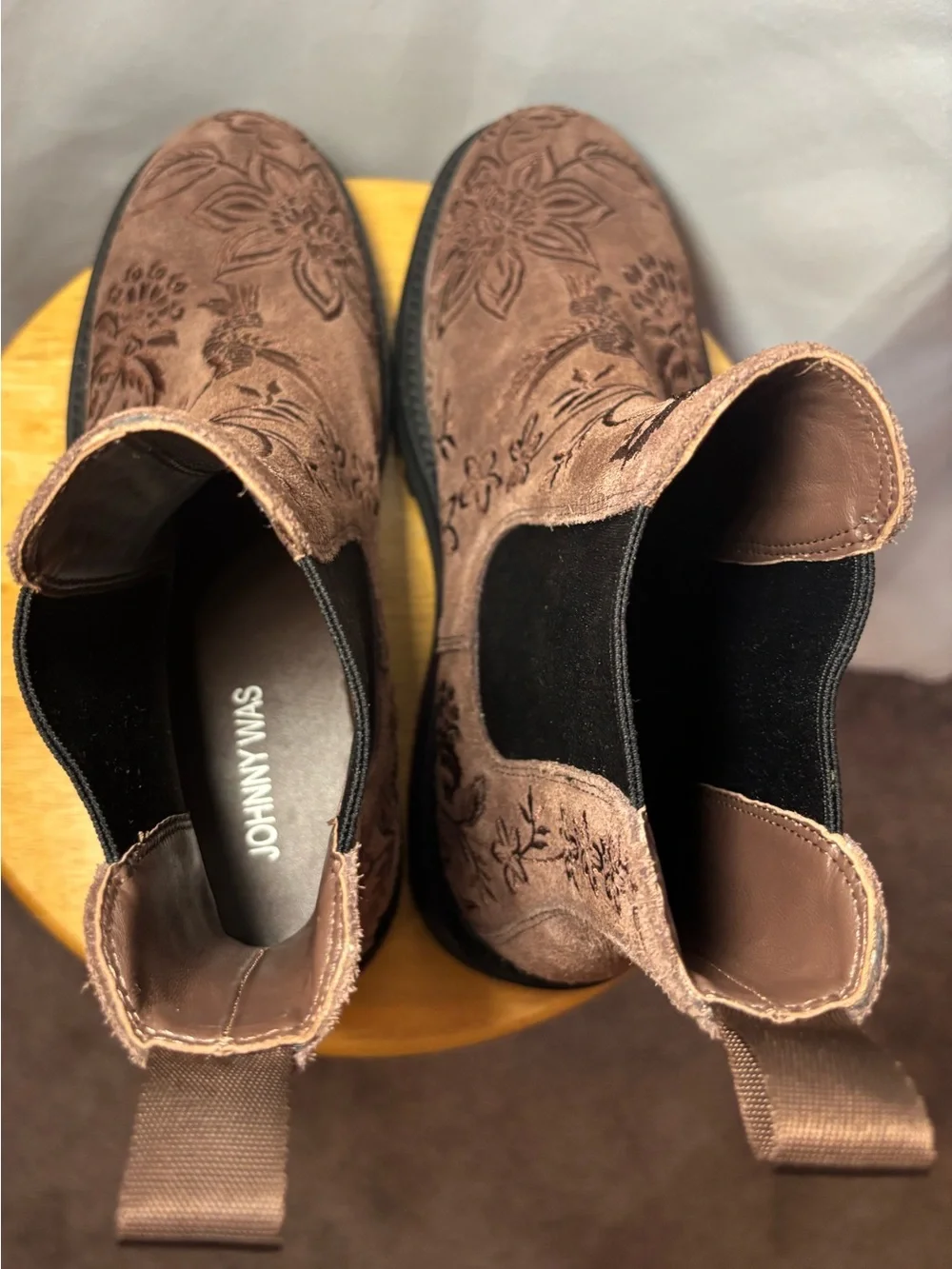 Johnny Was Bluma Embroidered Chelsea Boots Chocolate Brown 8.5 NWOT Embroidered